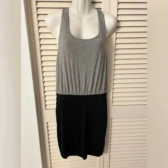 Armani Exchange Dresses & Skirts - Armani Exchangw colorblock bodycon racerback dress